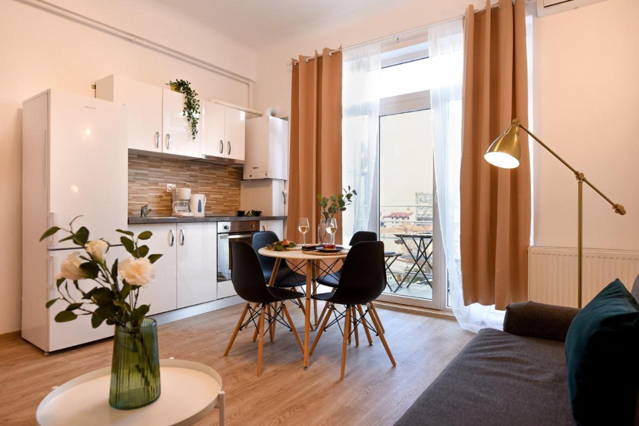 Cozy 1Br Escape - Apartment With Charming Balcony Near Universitate Bucarest Esterno foto